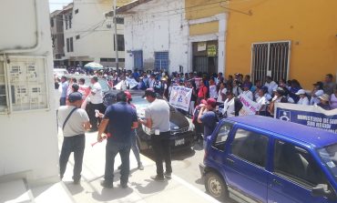 Piura: más de dos meses y trabajadores de Salud continúan en huelga indefinida