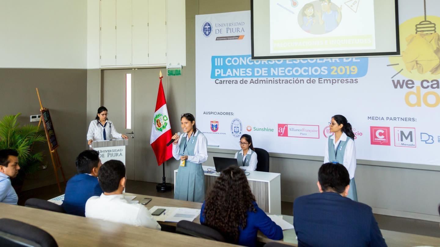 Lanzan beca ‘We Can Do It’ dirigida a alumnos de cuarto y quinto de secundaria