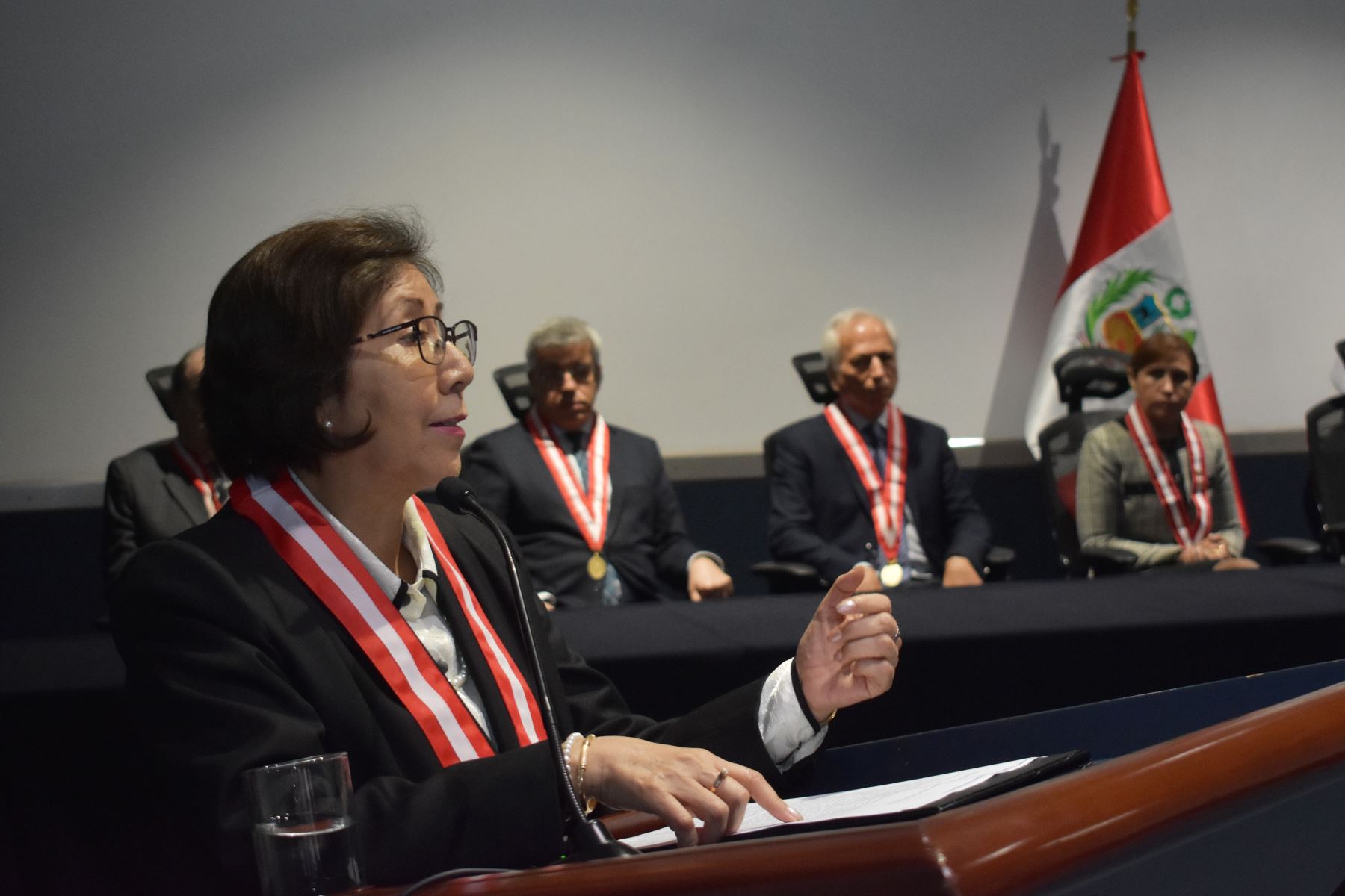 JNJ se alista para defenderse mañana en el Congreso