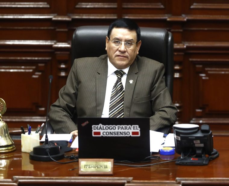 Comisión de Ética archiva denuncia contra Alejandro Soto por presunto nepotismo