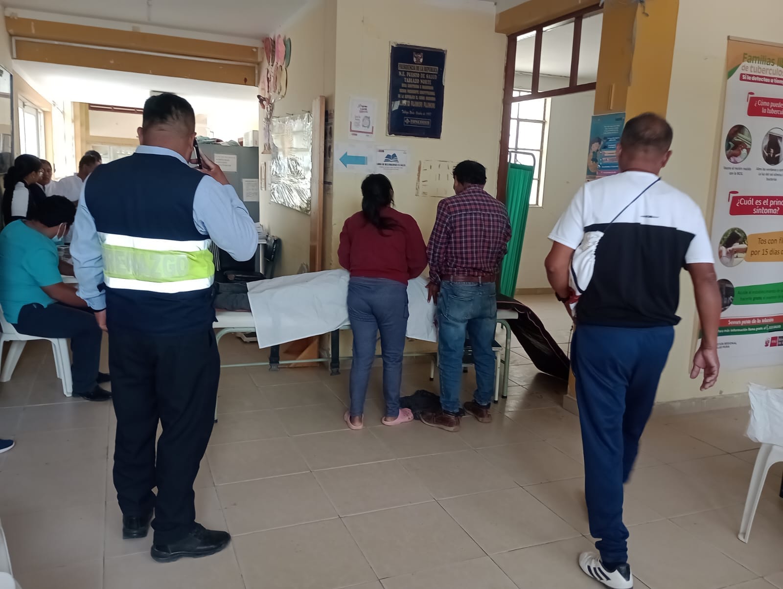 Tragedia en La Unión: menor fallece tras caerle arco metálico en su colegio