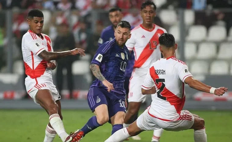 La Selección Peruana cayó varios puestos en el ranking FIFA tras las derrotas ante Chile y Argentina