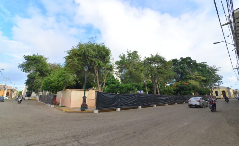 Alcalde de Piura denunciará a responsables por el estado preocupante de la Plaza de Armas