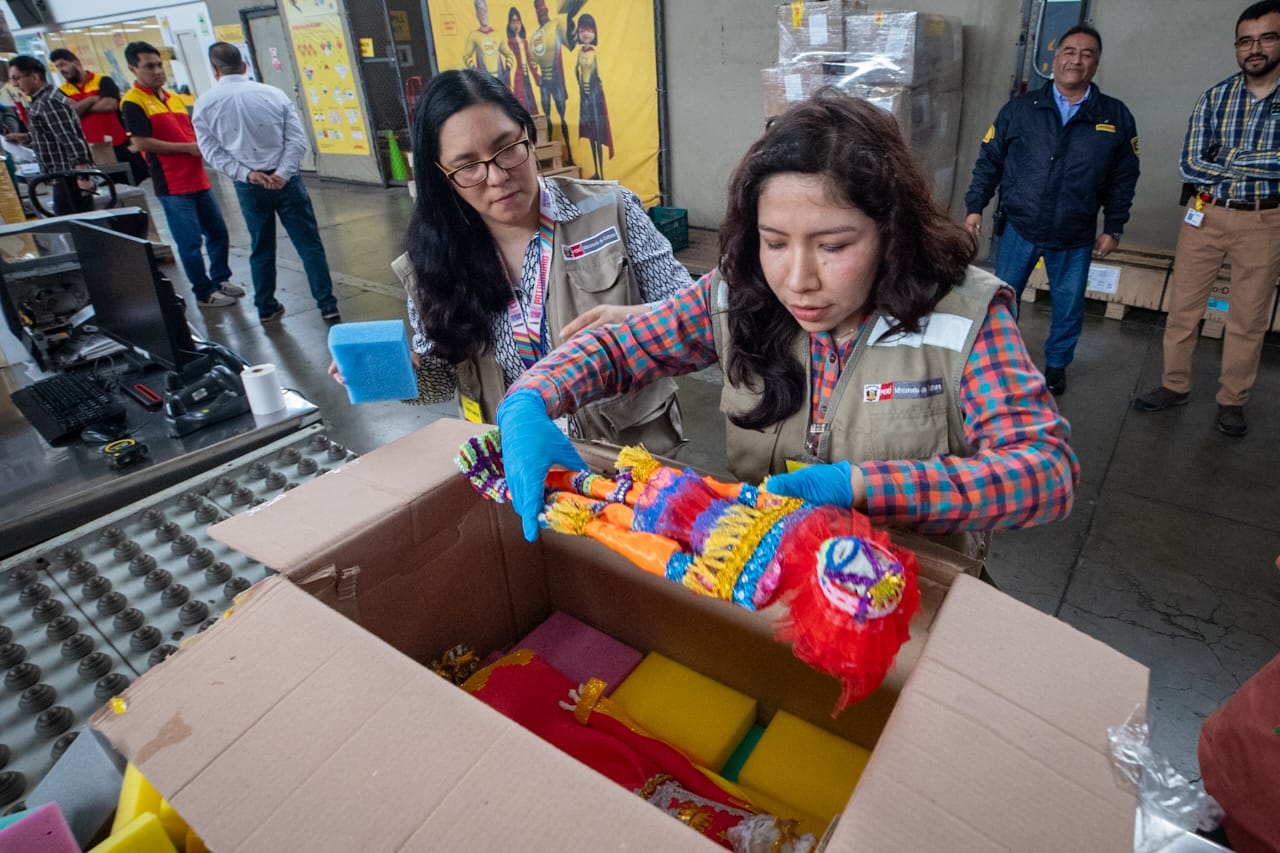 Incautan en Perú restos óseos prehispánicos que iban a ser enviados a México