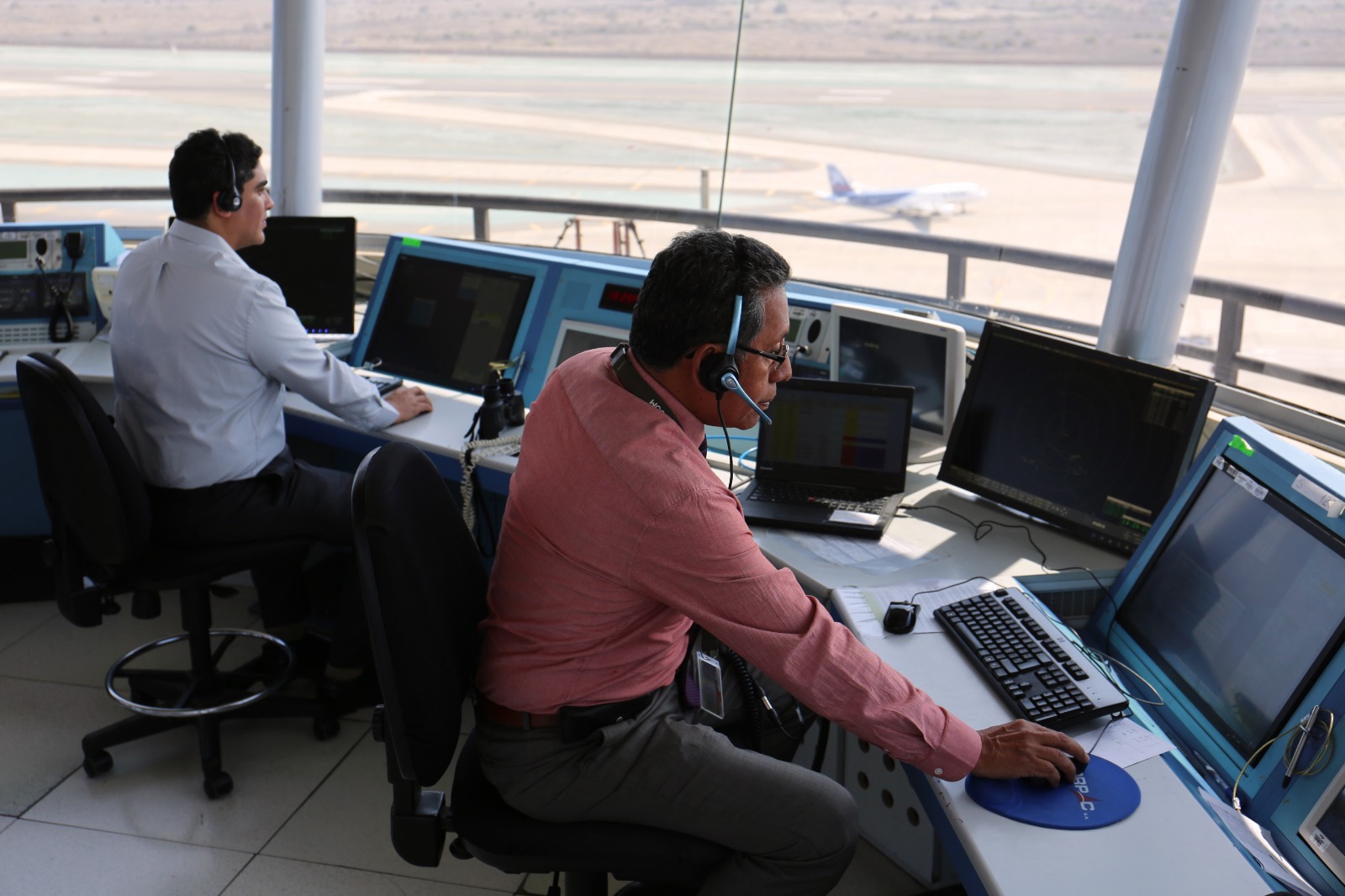 Amplían hasta fin de mes inscripciones para postular al Curso Básico de Control de Tránsito Aéreo