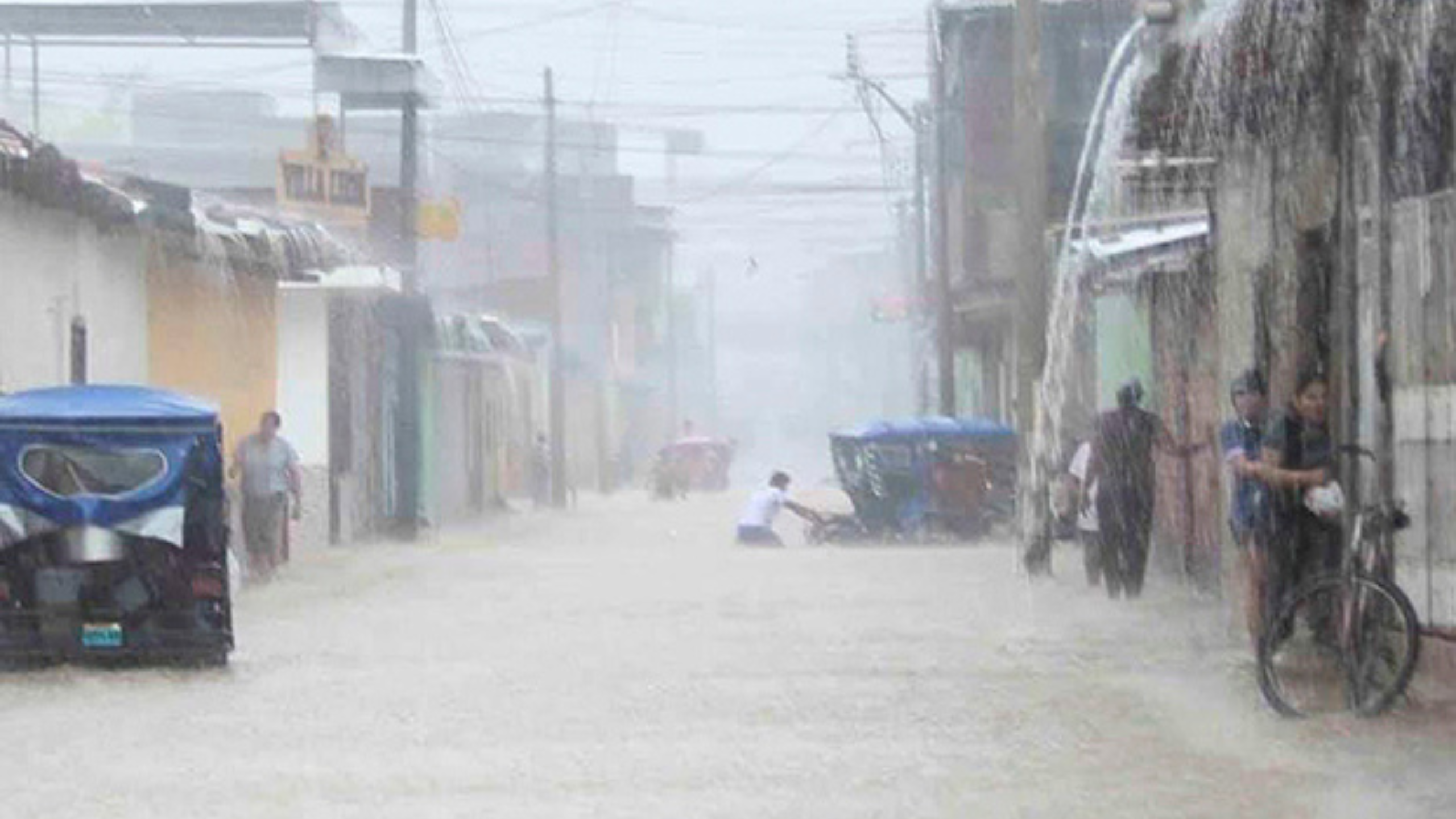 Fenómeno de “El Niño”: lluvias iniciarán en enero si el mar llega a 26°C Piura-lluvias
