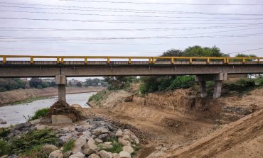 MTC realiza trabajos de prevención en puente de Sechura