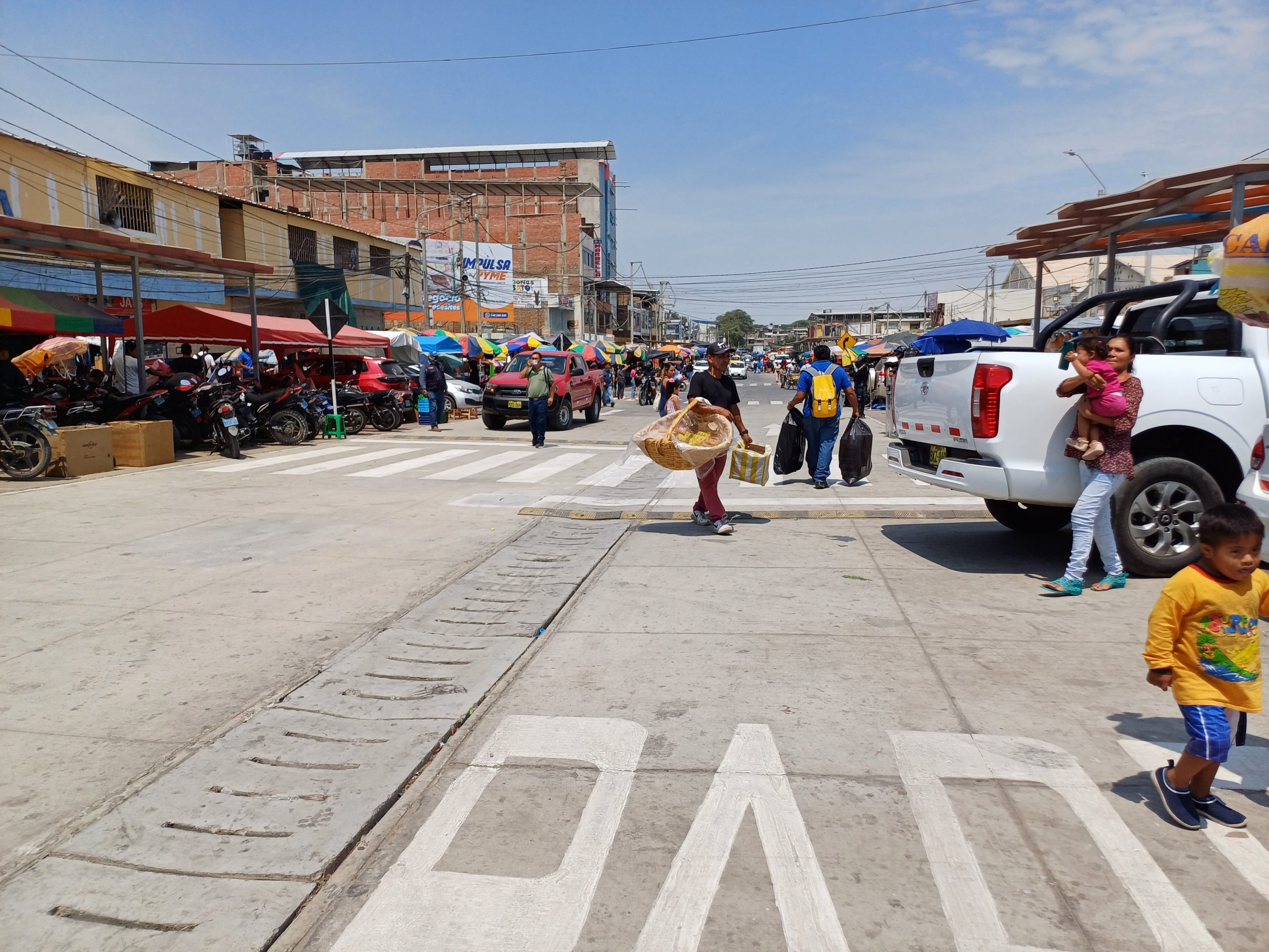 Piura: aperturan tránsito en la Av. Blas de Atienza