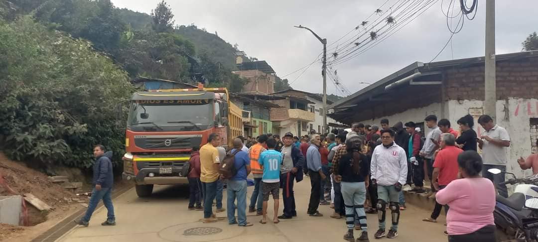 Huancabamba: volquete impacta con motocicleta y deja a una adolescente fallecida