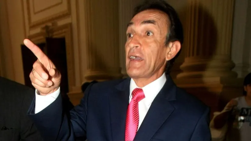 Subcomisión de Acusaciones Constitucionales archivó denuncia contra Héctor Becerril por el caso ‘Los temerarios del crimen’