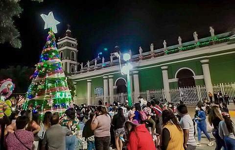 Catacaos: Villa Heroica enciende mañana su árbol navideño