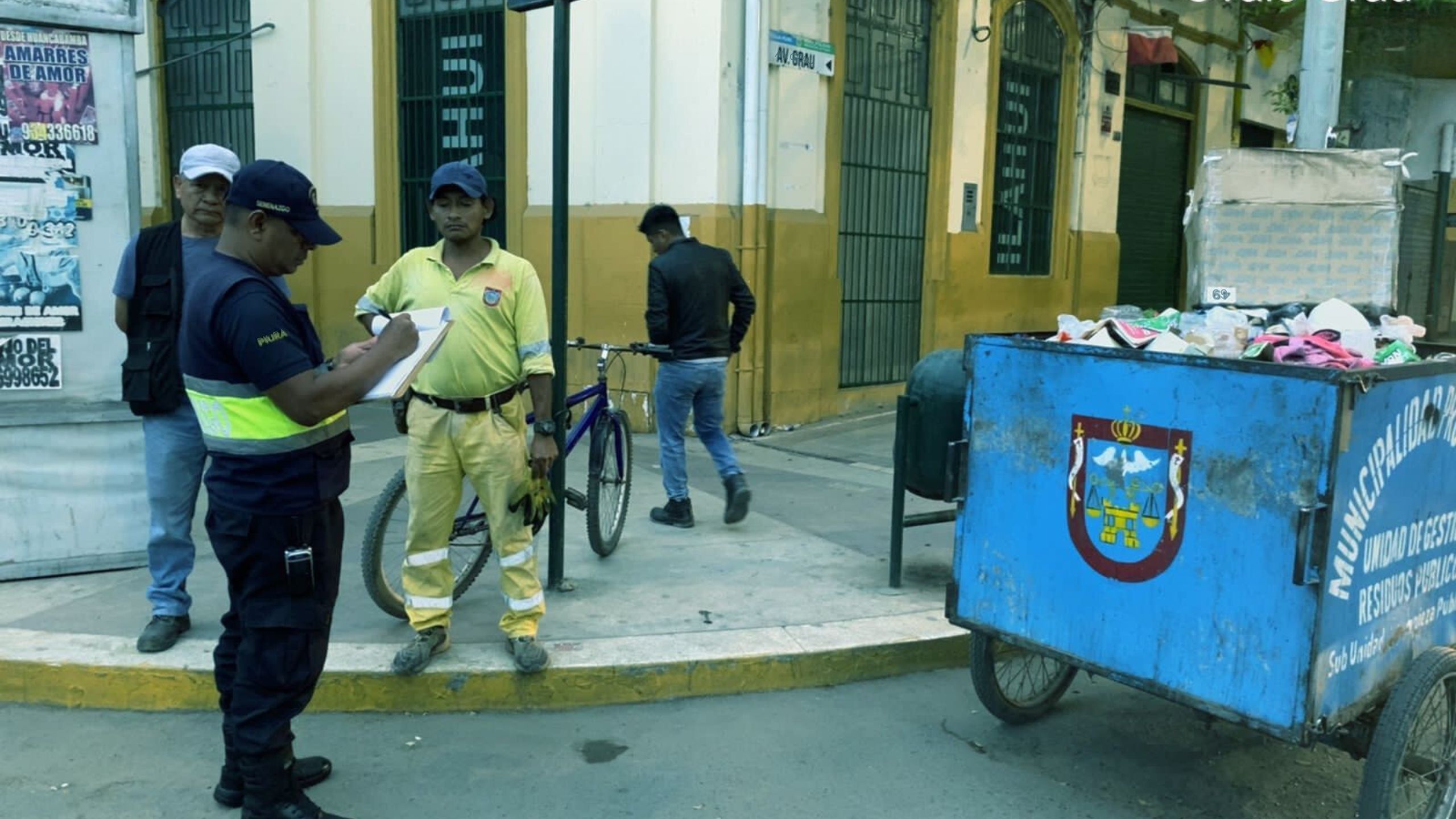 Piura: hallan feto abandonado en tacho de basura del óvalo Grau