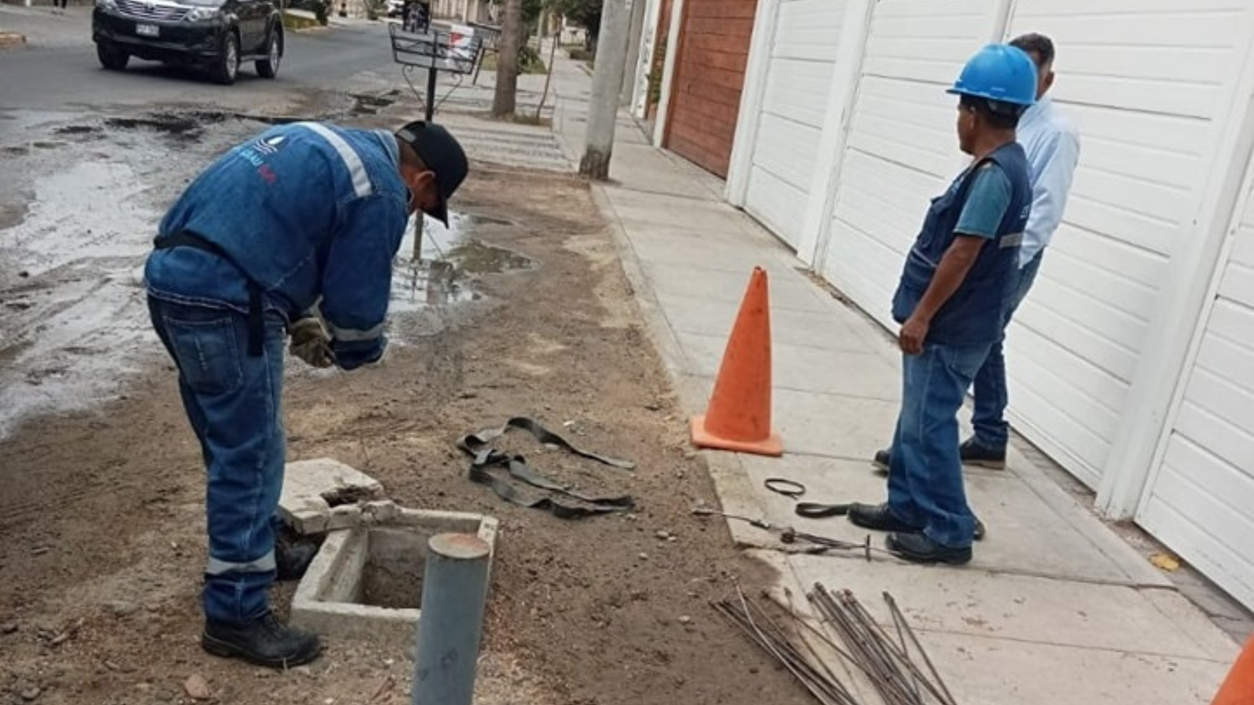 Piura: resuelven atoros en redes de alcantarillado de la urbanización San Eduardo