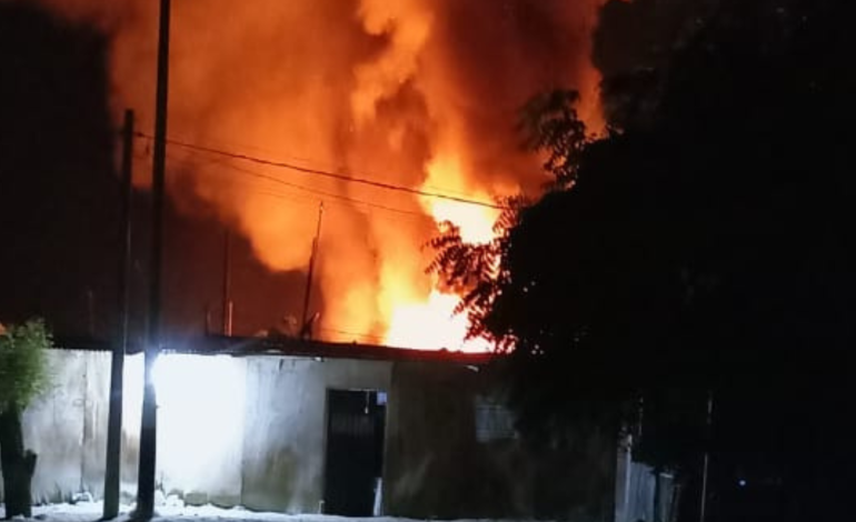 Piura: incendio destruye siete viviendas y deja familias en la calle