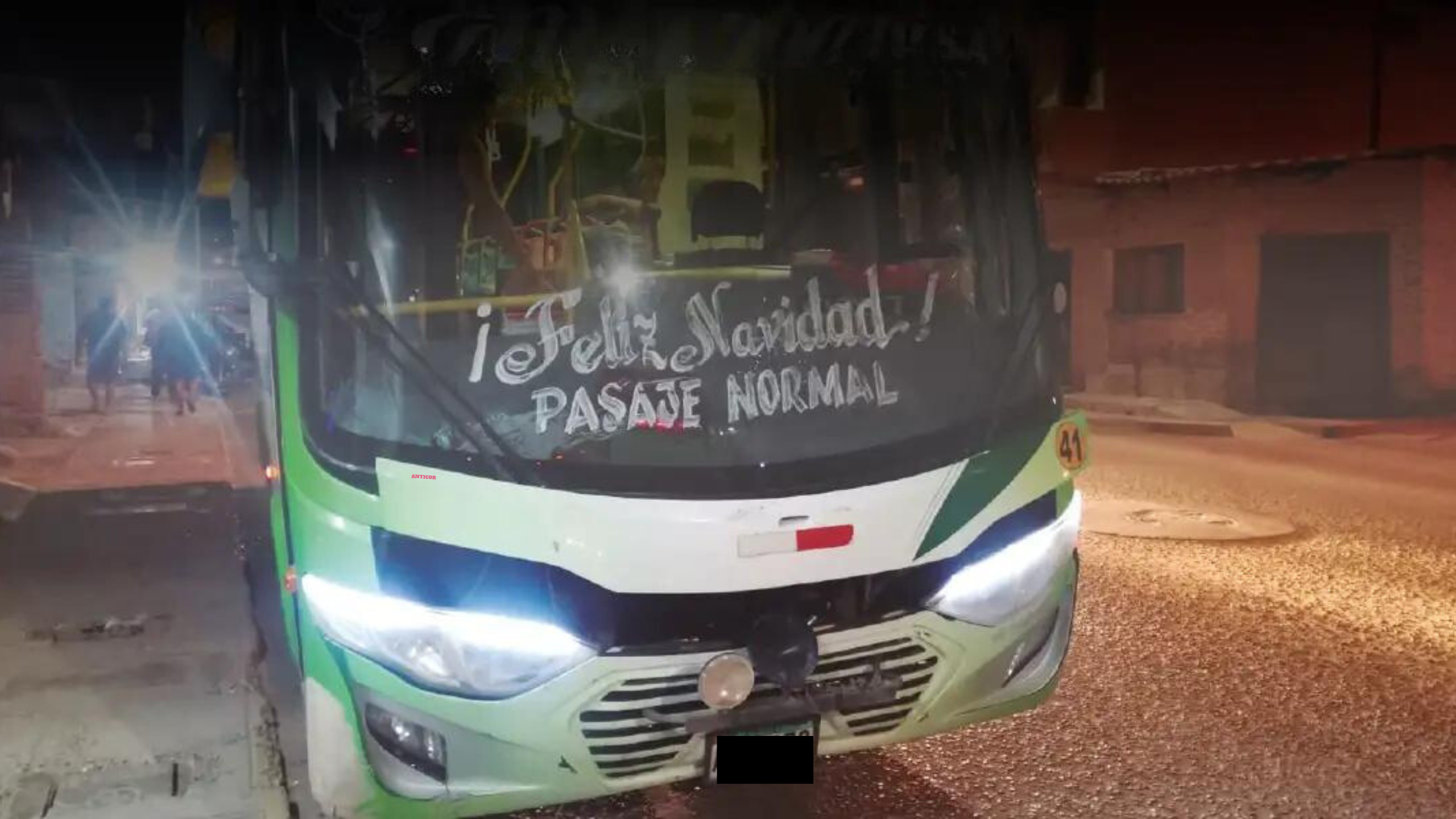 Piura: Tres pasajeros armados toman por asalto ómnibus