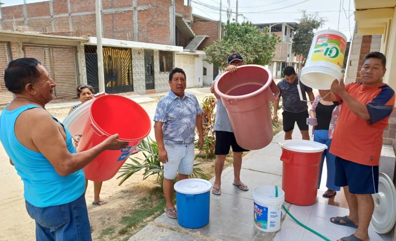 Piura: vecinos de la urb. 21 de Agosto reclaman por desabastecimiento de agua potable