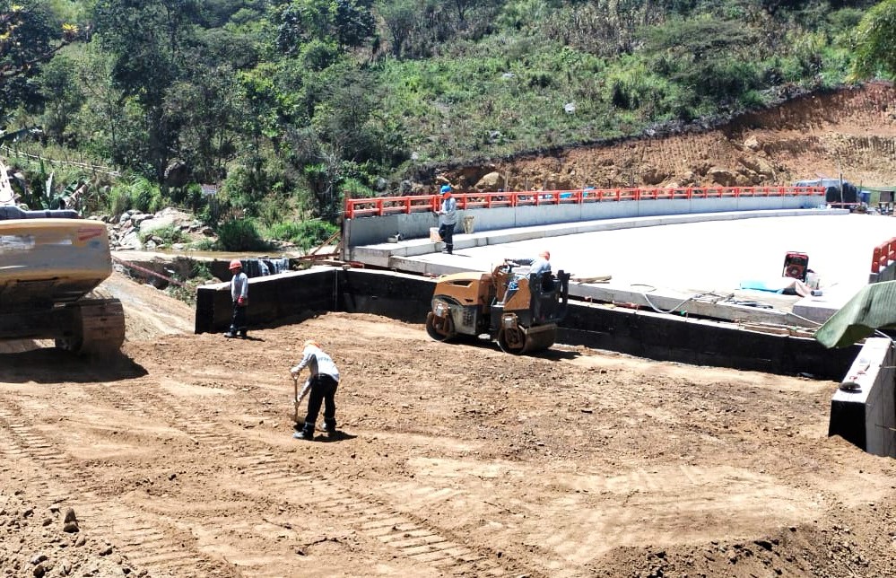 Piura: puente Sícchez presenta 79 % de avance y beneficiará a 7 mil personas