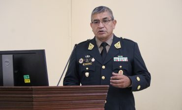 Gobierno cambia a comandante de la PNP y nombra a Víctor Zanabria tras agresión a Boluarte