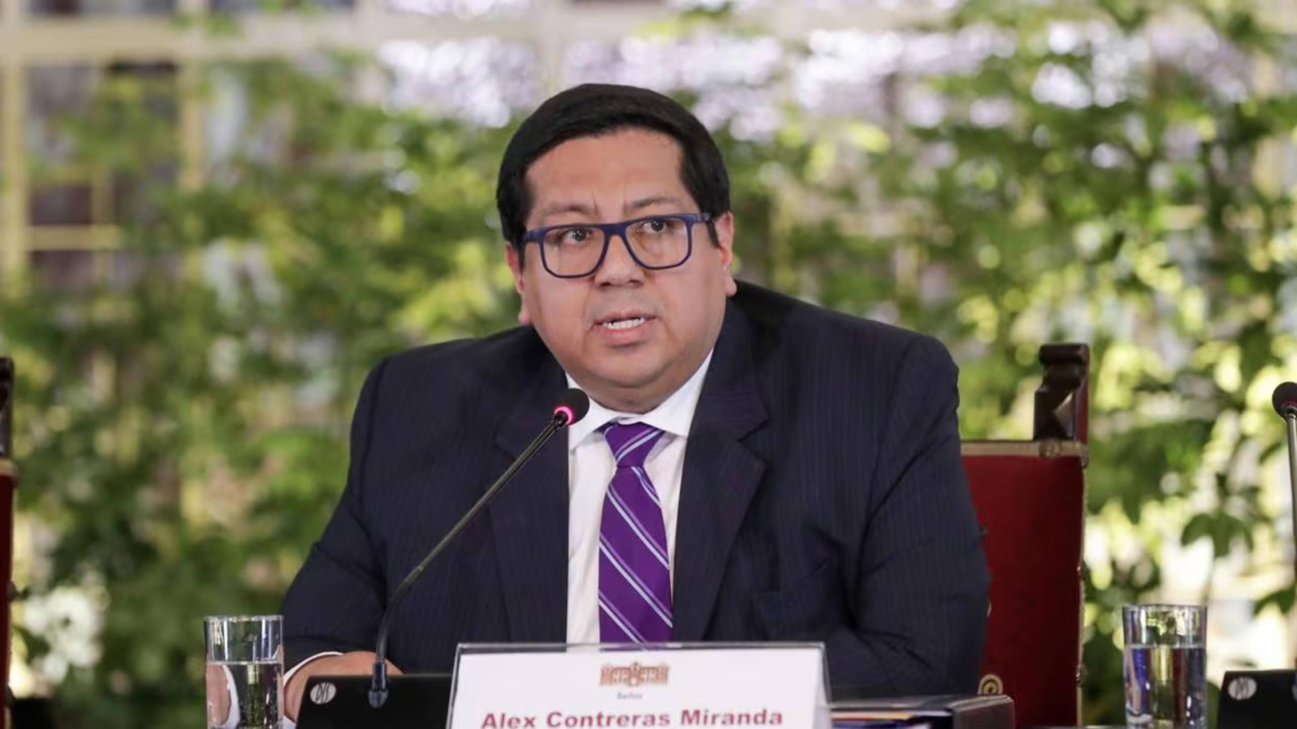 Ministro Contreras no niega haber pensado en dejar cargo pero aclara que “no hubo renuncia formal”