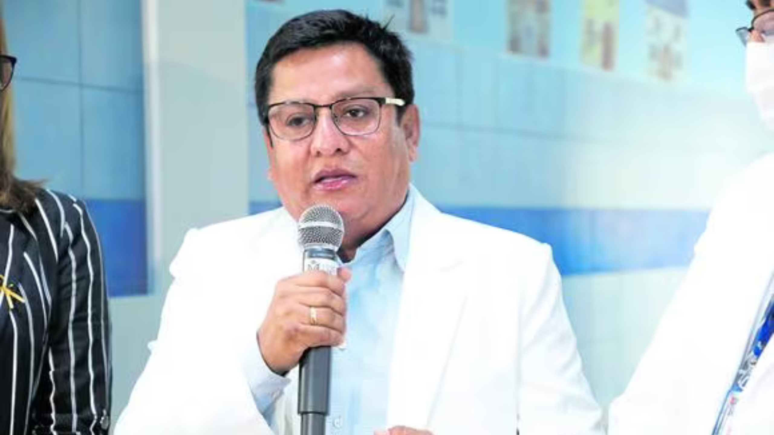Ministro de Salud: “Un trabajador con síntomas Covid leves podrá ir a trabajar”