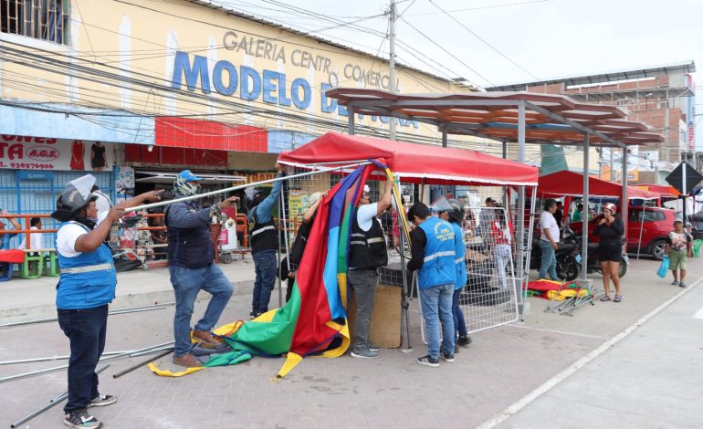 Desalojan a comerciantes ambulantes del Mercado modelo de Piura