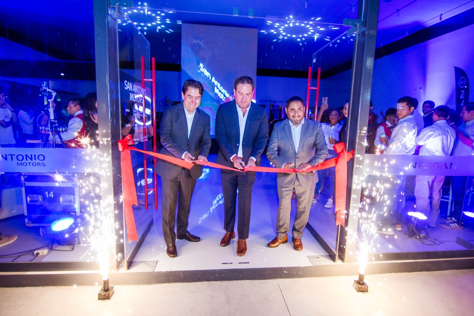 Nissan Perú y San Antonio Motors inauguran un nuevo concesionario en el centro de Piura