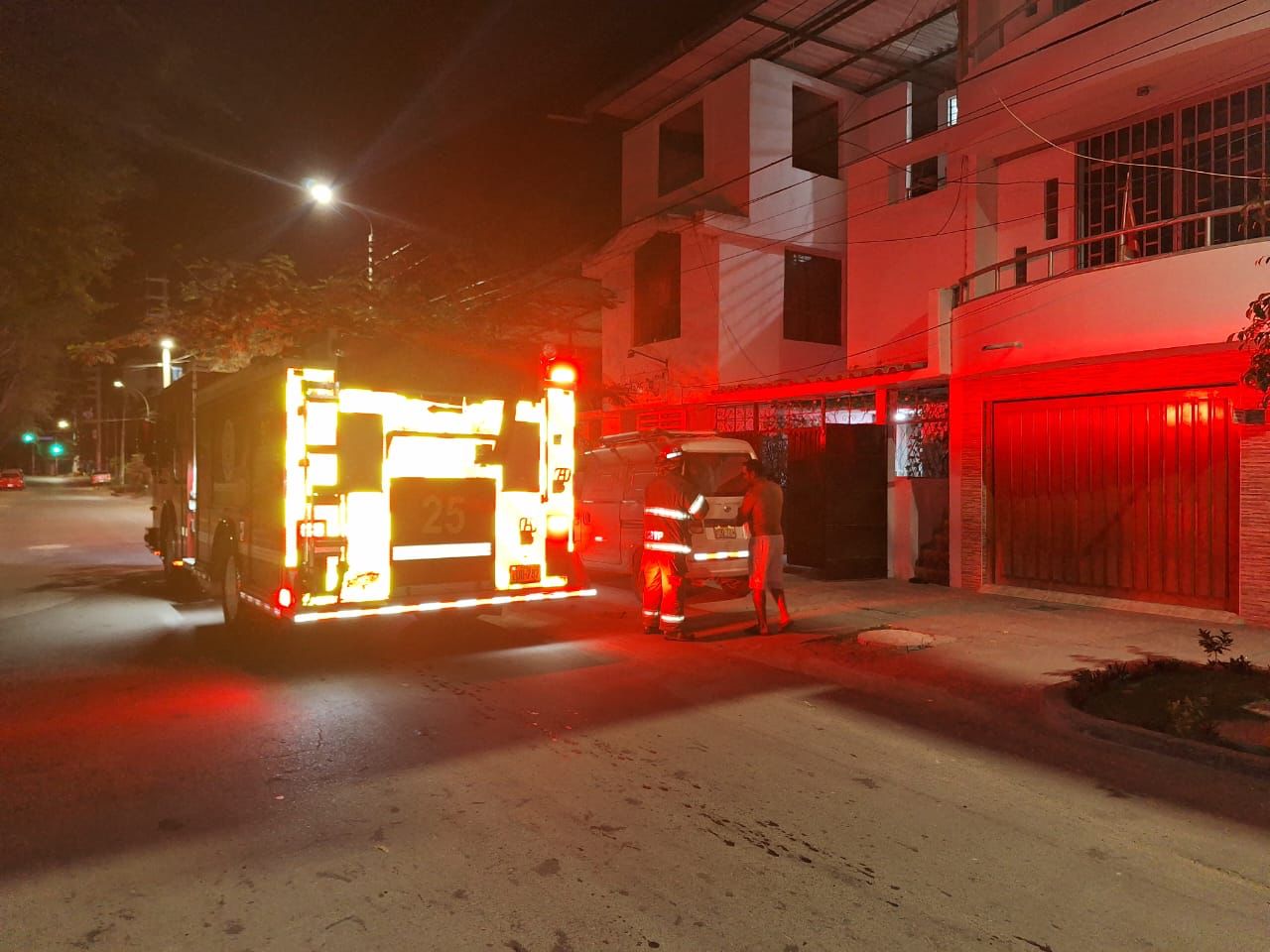 Piura: incendio en urbanización Los Tallanes durante la madrugada