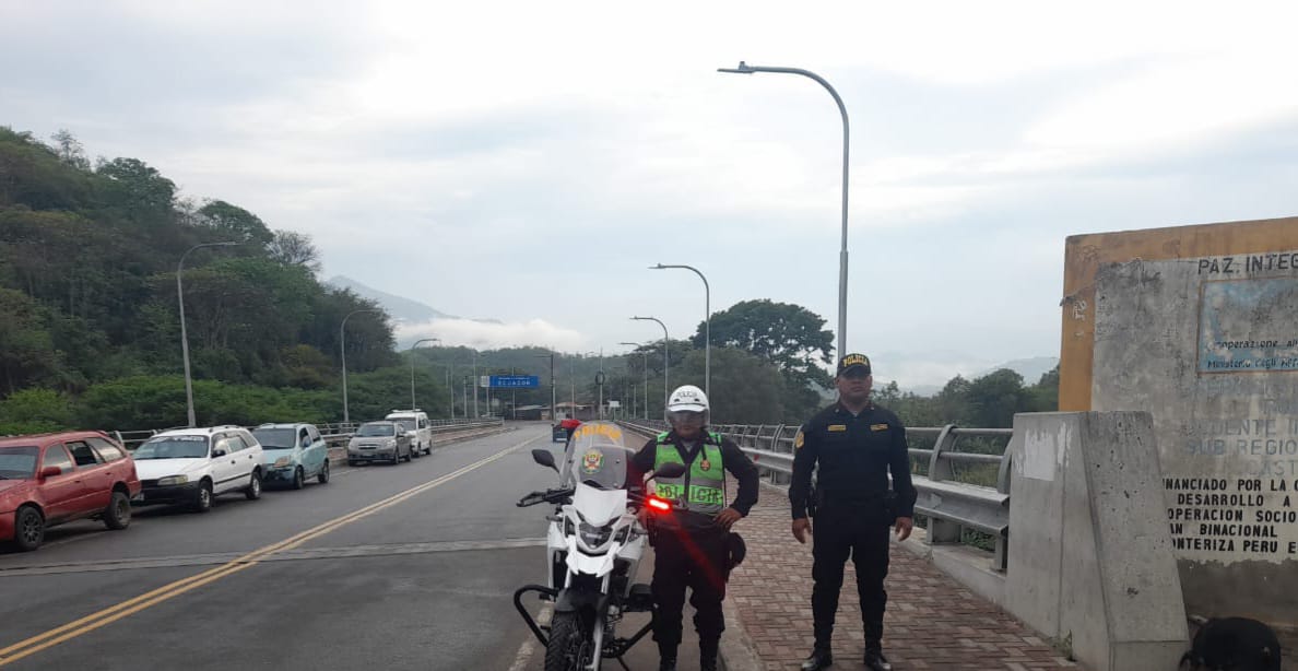 Redoblan servicio policial en 31 puestos fronterizos en Piura