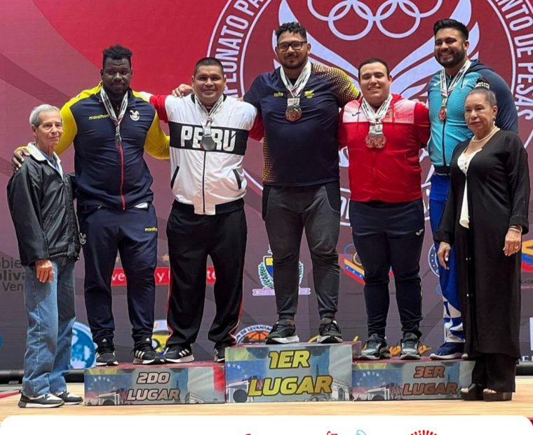 Piura: Morropano Hernán Viera Espinoza obtuvo dos medallas de plata en levantamiento de pesas