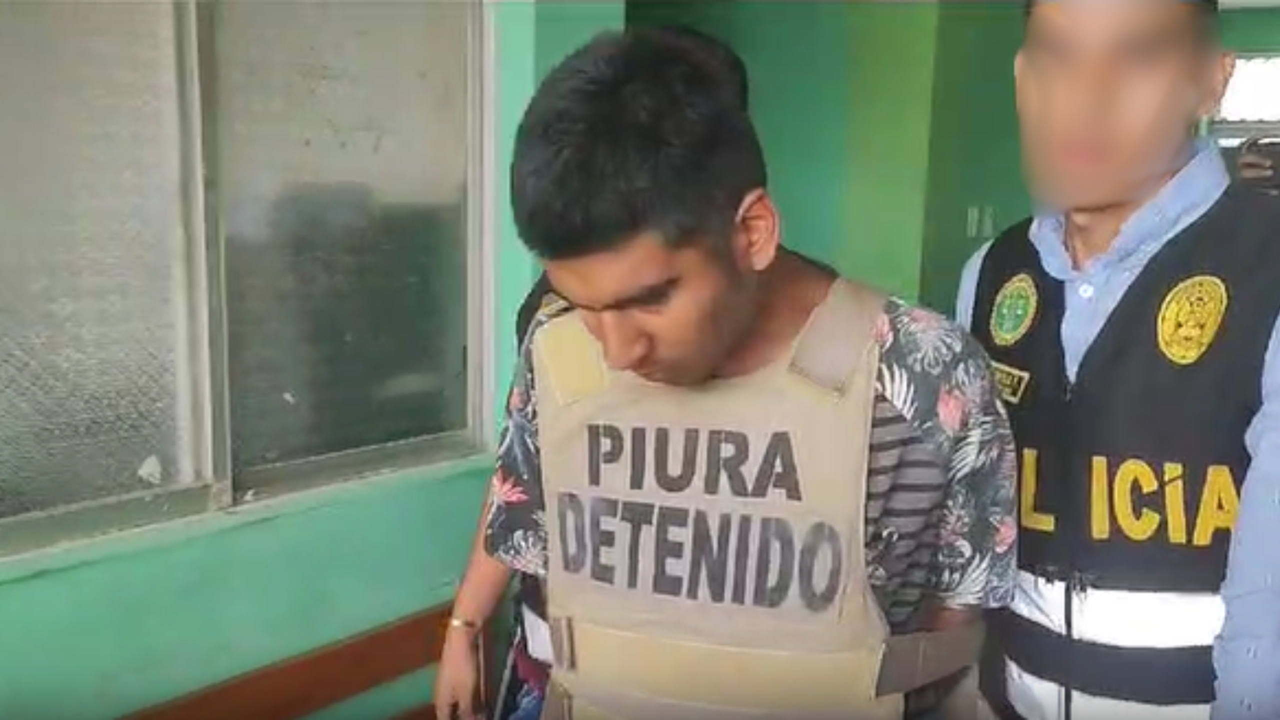 General Zapata: “Copiloto en moto lineal con casco, es delincuente, cuidado”