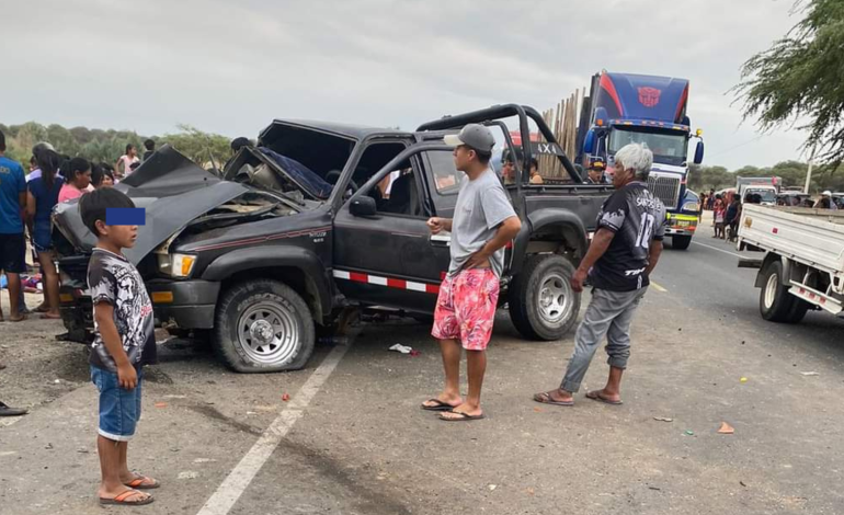 Hermanos pierden la vida tras choque en carretera Piura-Chiclayo