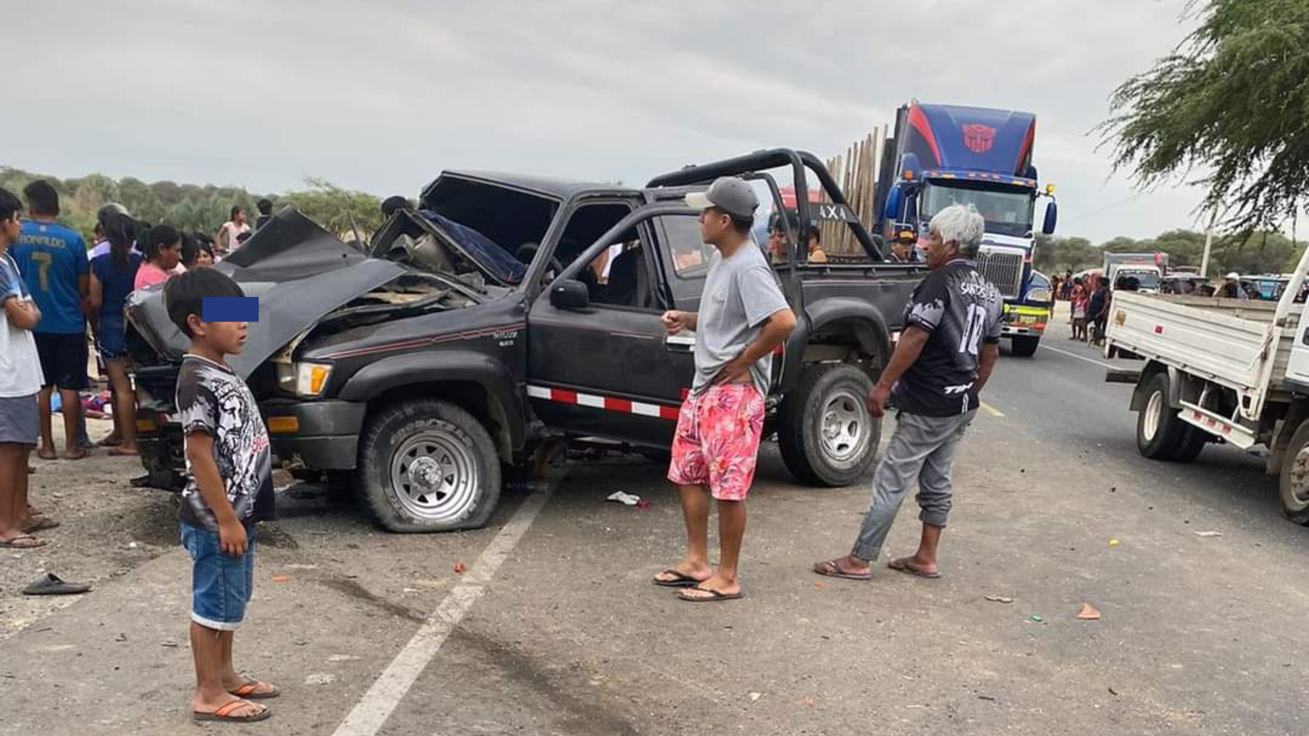 Hermanos pierden la vida tras choque en carretera Piura-Chiclayo