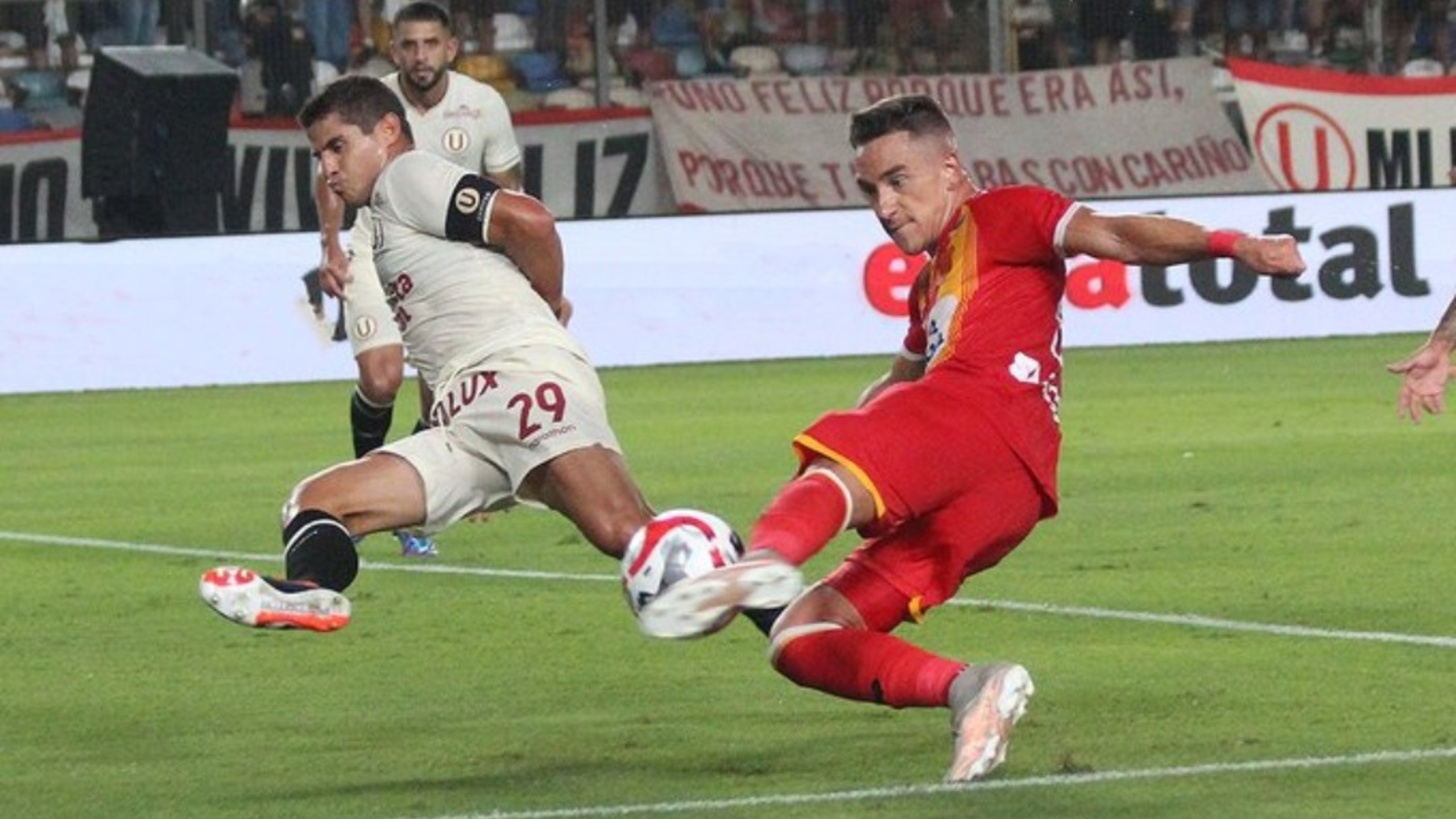 Atlético Grau: Comizzo critica arbitraje tras derrota 1-0 ante Universitario
