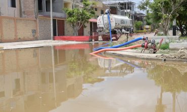 Piura: Con cisternas evacuan aguas de lluvias de siete cuencas ciegas en la ciudad