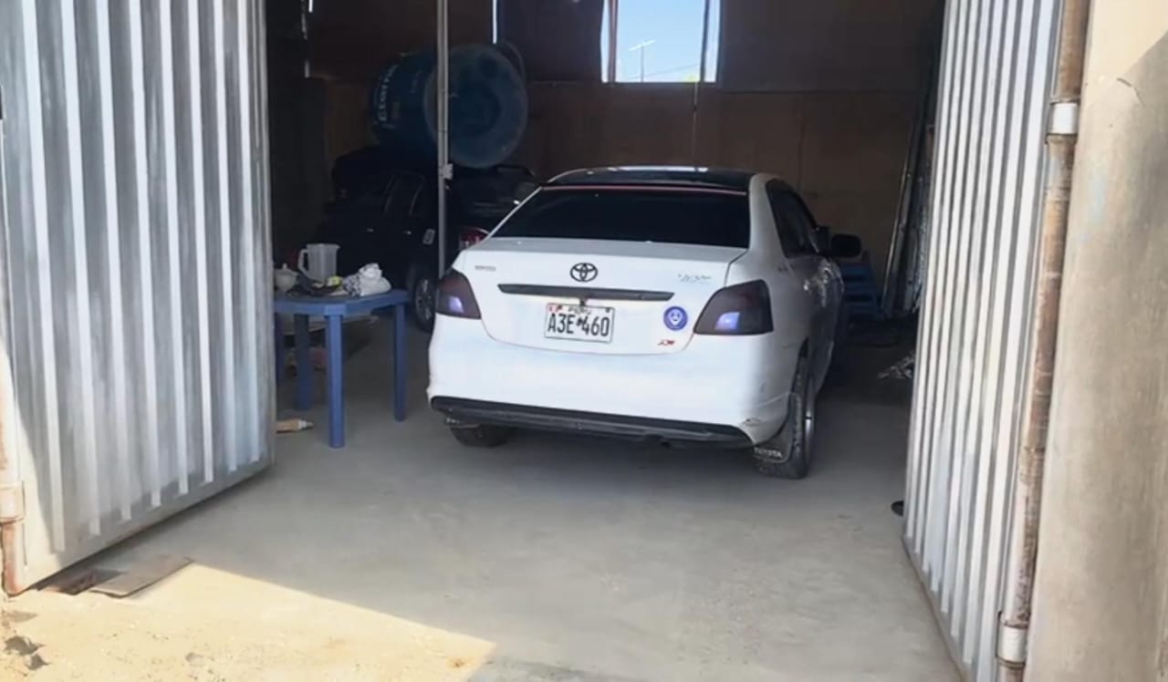 Piura: a través de GPS descubren caleta y recuperan dos automóviles