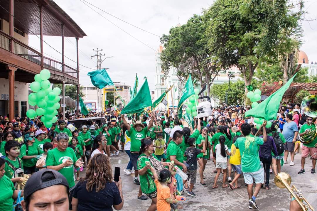 Piura: Catacaos cierra su fiesta de carnaval con gran corso de carros alegóricos y yunzas