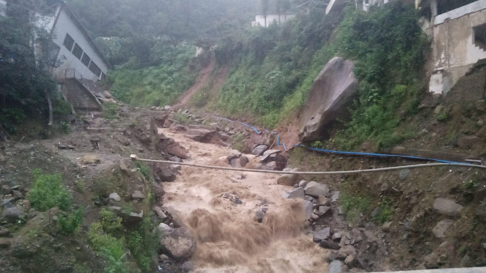Piura: vías de acceso de la sierra están intransitables debido a las fuertes lluvias