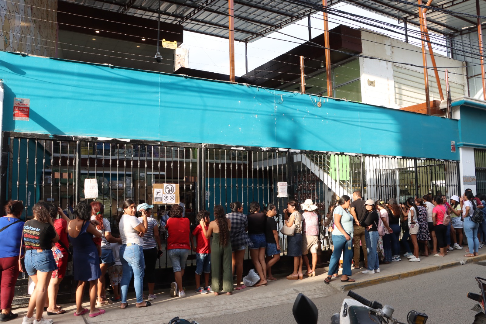 Piura: Fiscalización nuevamente clausura y multan tienda Joani’s