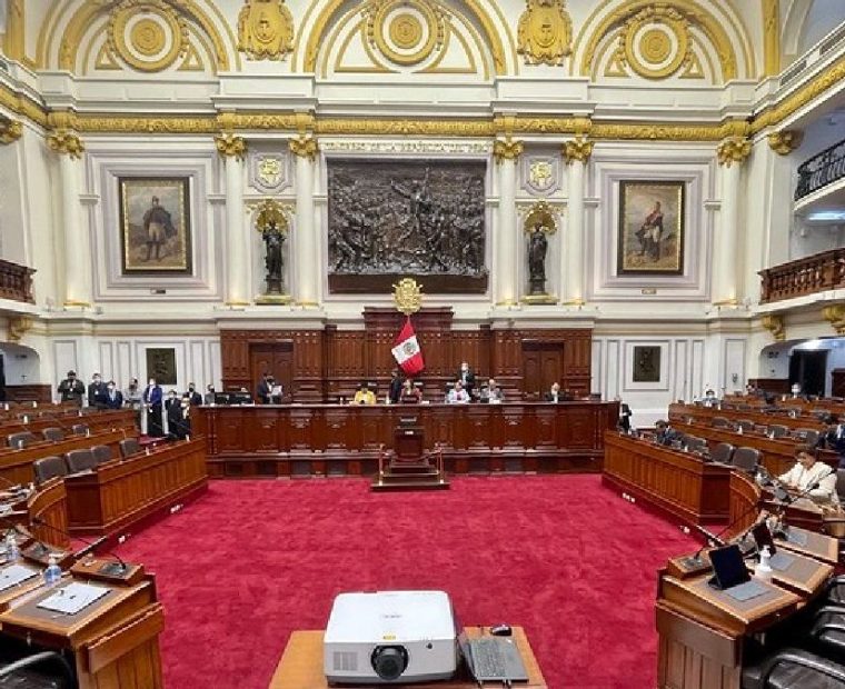 Poder Judicial admite demanda de amparo contra la reelección de congresistas y la bicameralidad