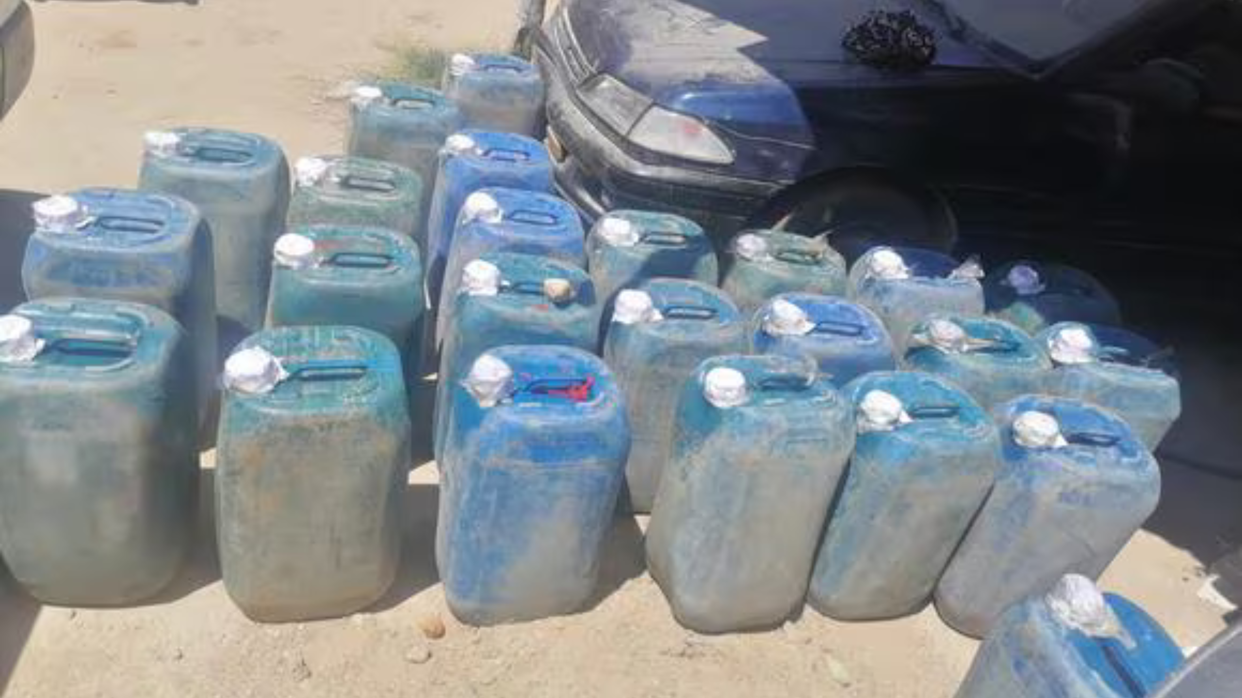 Sullana: capturan a dos sujetos con 220 galones de combustible de contrabando