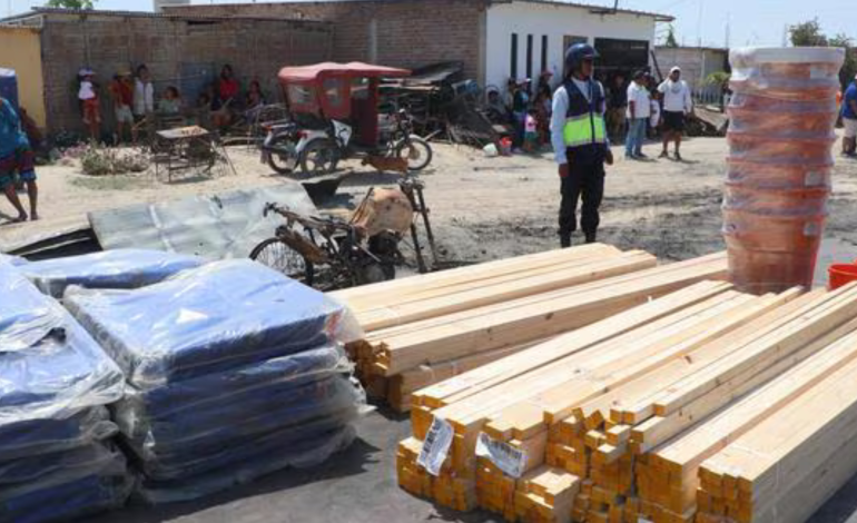 Incendio devastador deja a 12 familias sin hogar en Paita