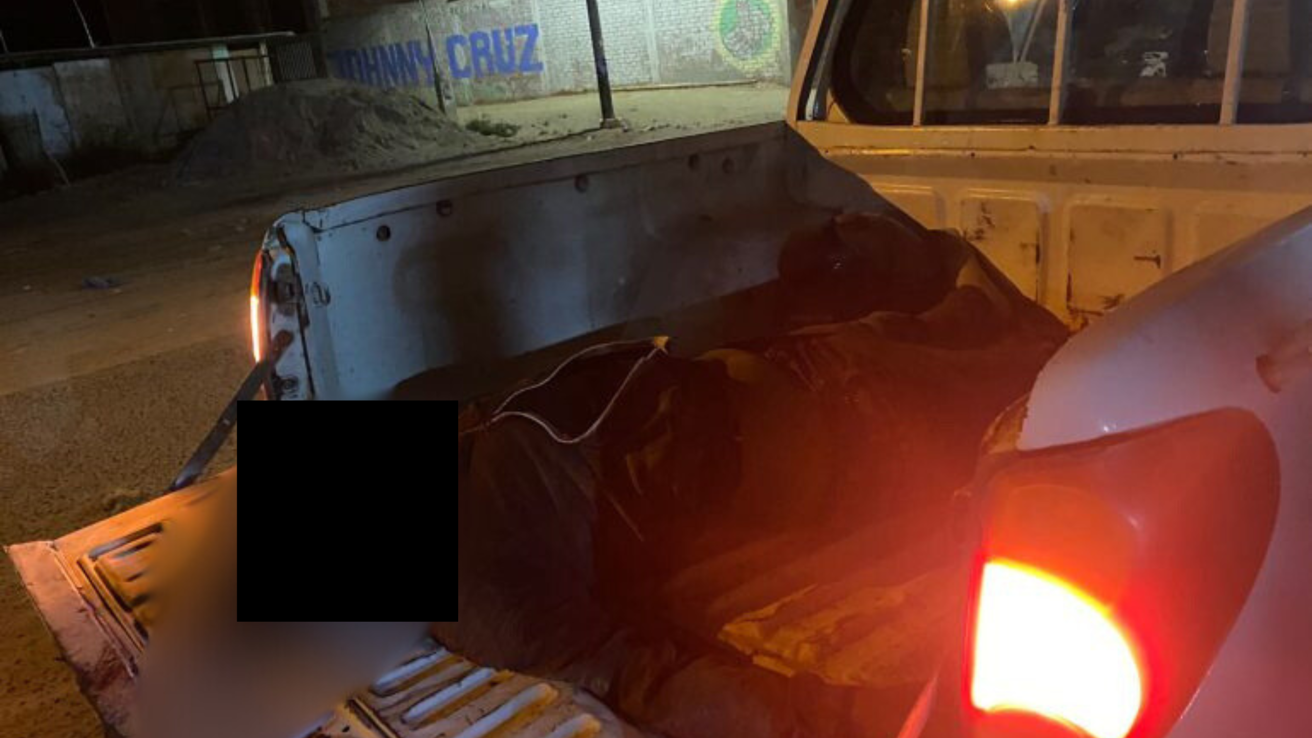 Piura: Moradores capturan y masacran hasta la muerte a delincuente tras asalto a grifo