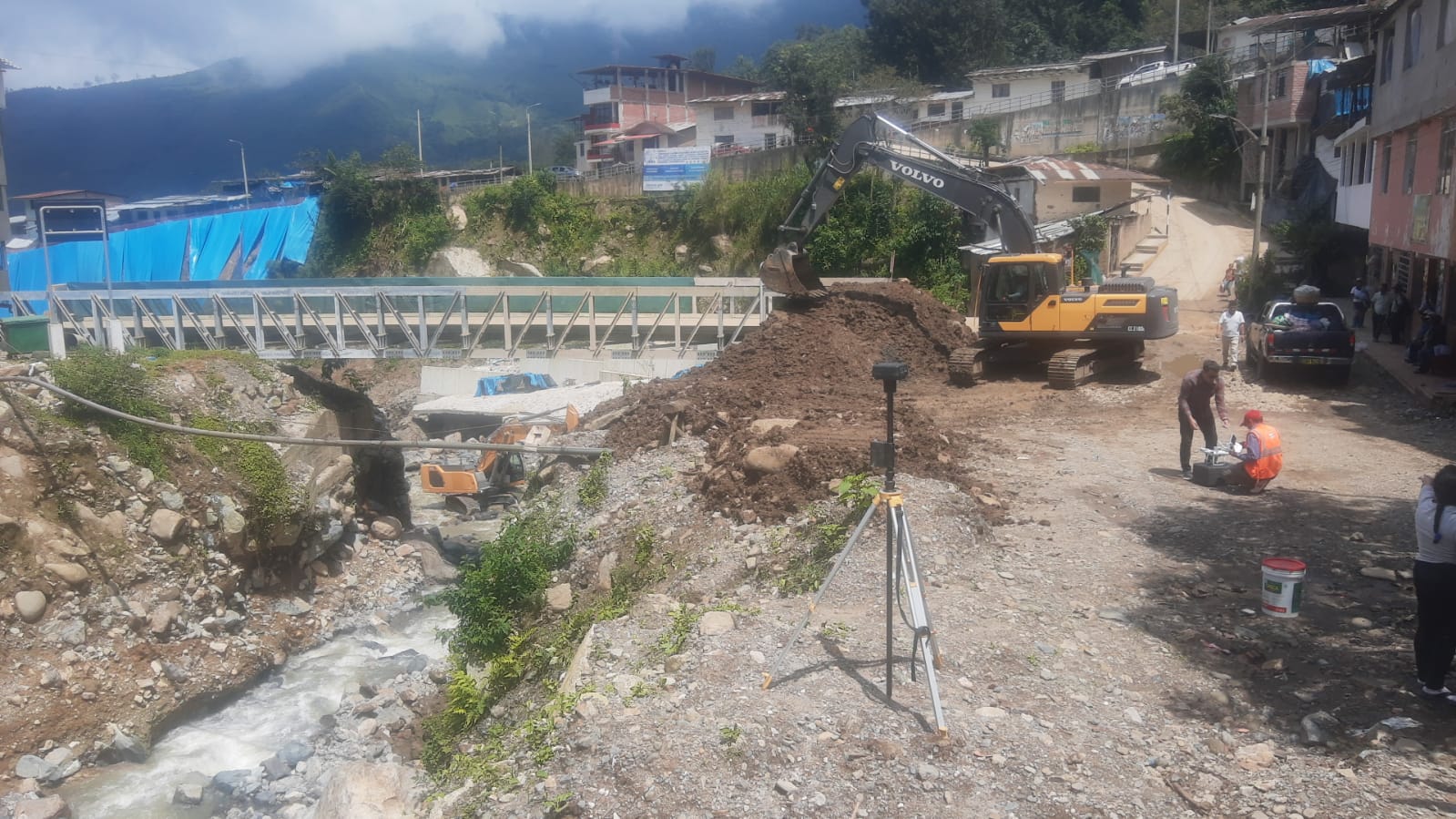 Piura: continúan los trabajos de reforzamiento de muro de contención en Canchaque