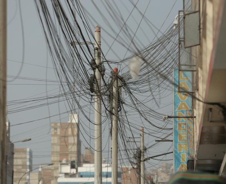 MTC: Empresas deberán presentar un plan de acción para el retiro obligatorio de cables