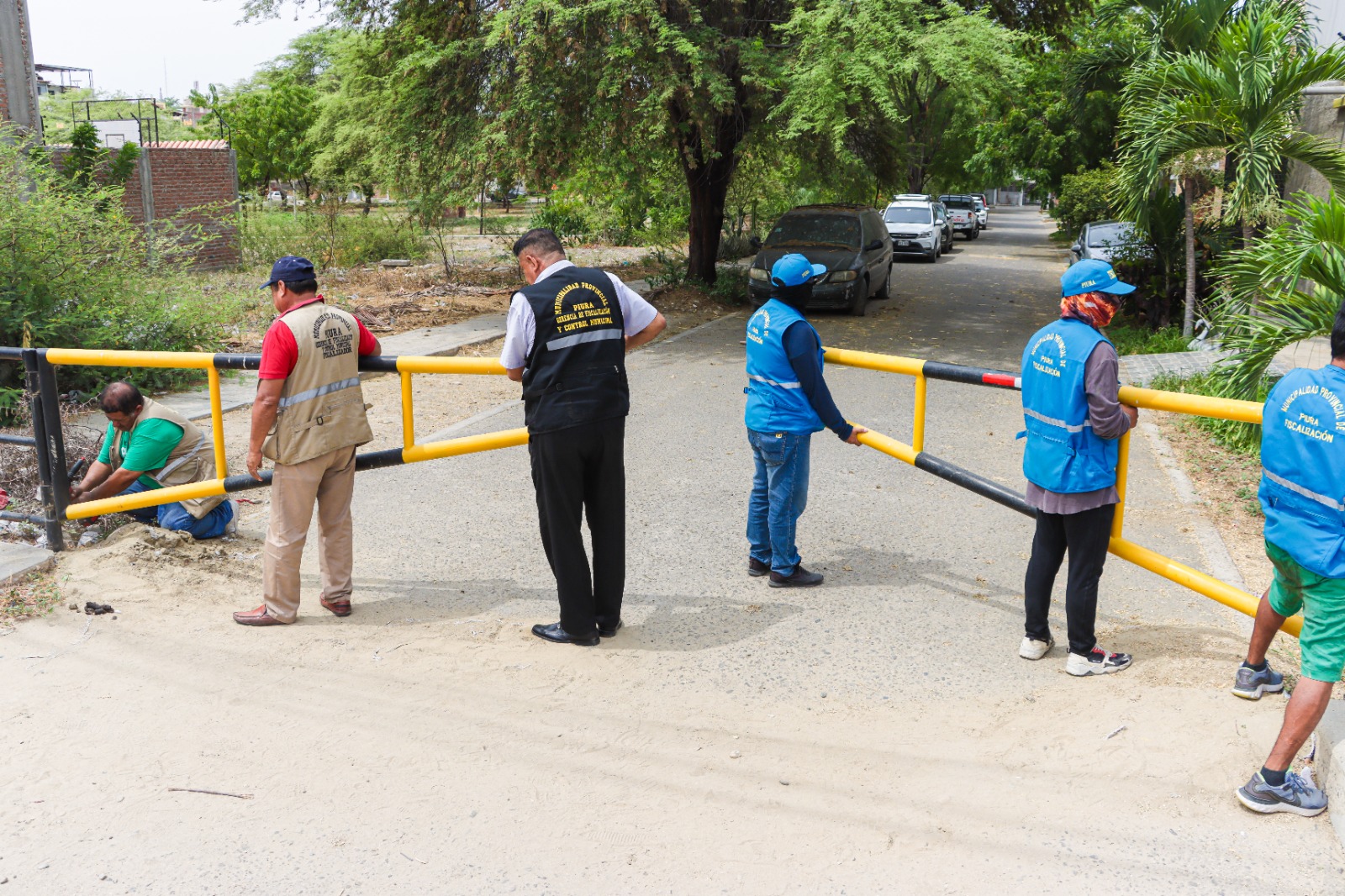 Piura: retiran tranquera ilegal en urbanización Santa María del Pinar