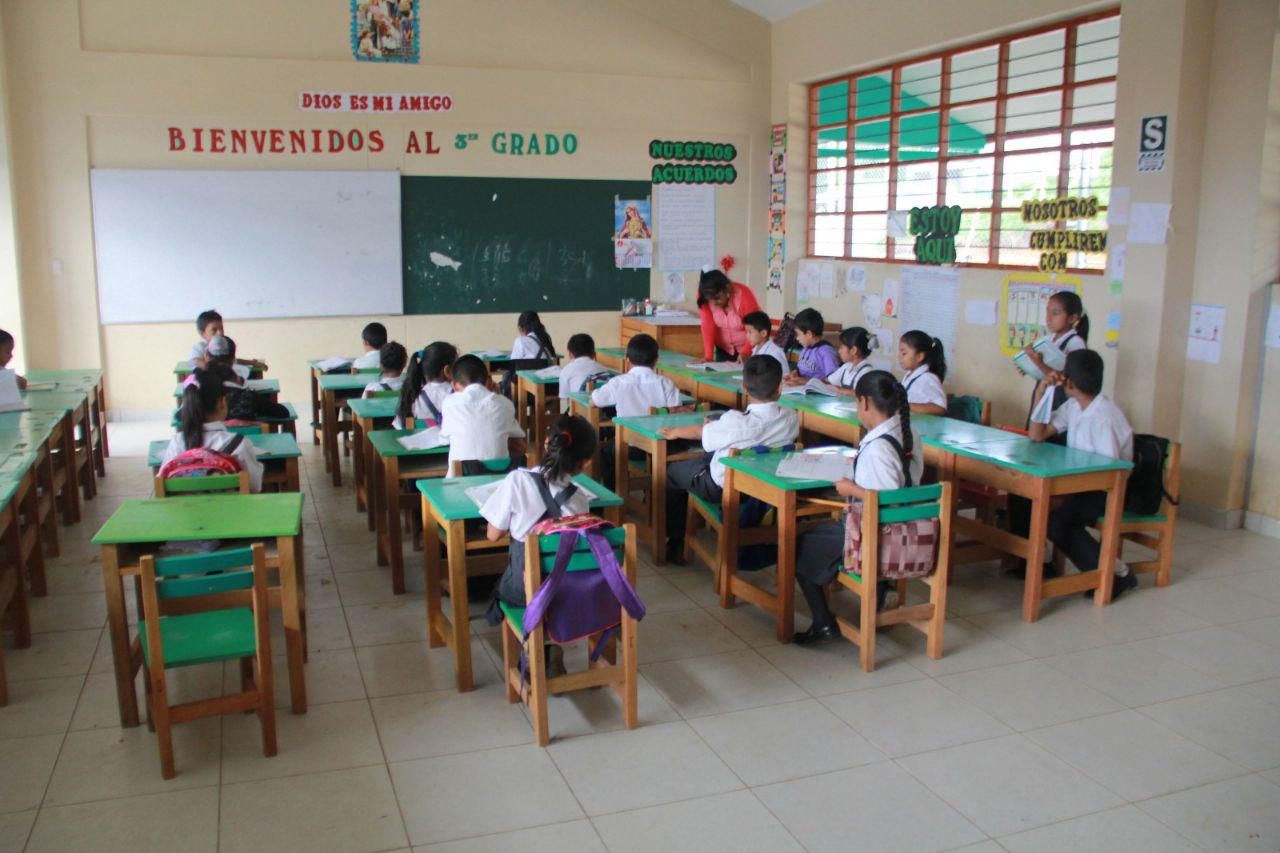 Contraloría alerta que 70% de colegios supervisados no recibió material educativo