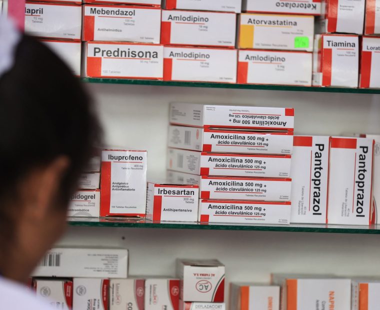 Congreso: presentan proyecto de ley para la venta obligatoria de medicamentos genéricos