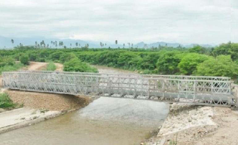 Piura: culminan instalación del puente Yapatera en Morropón