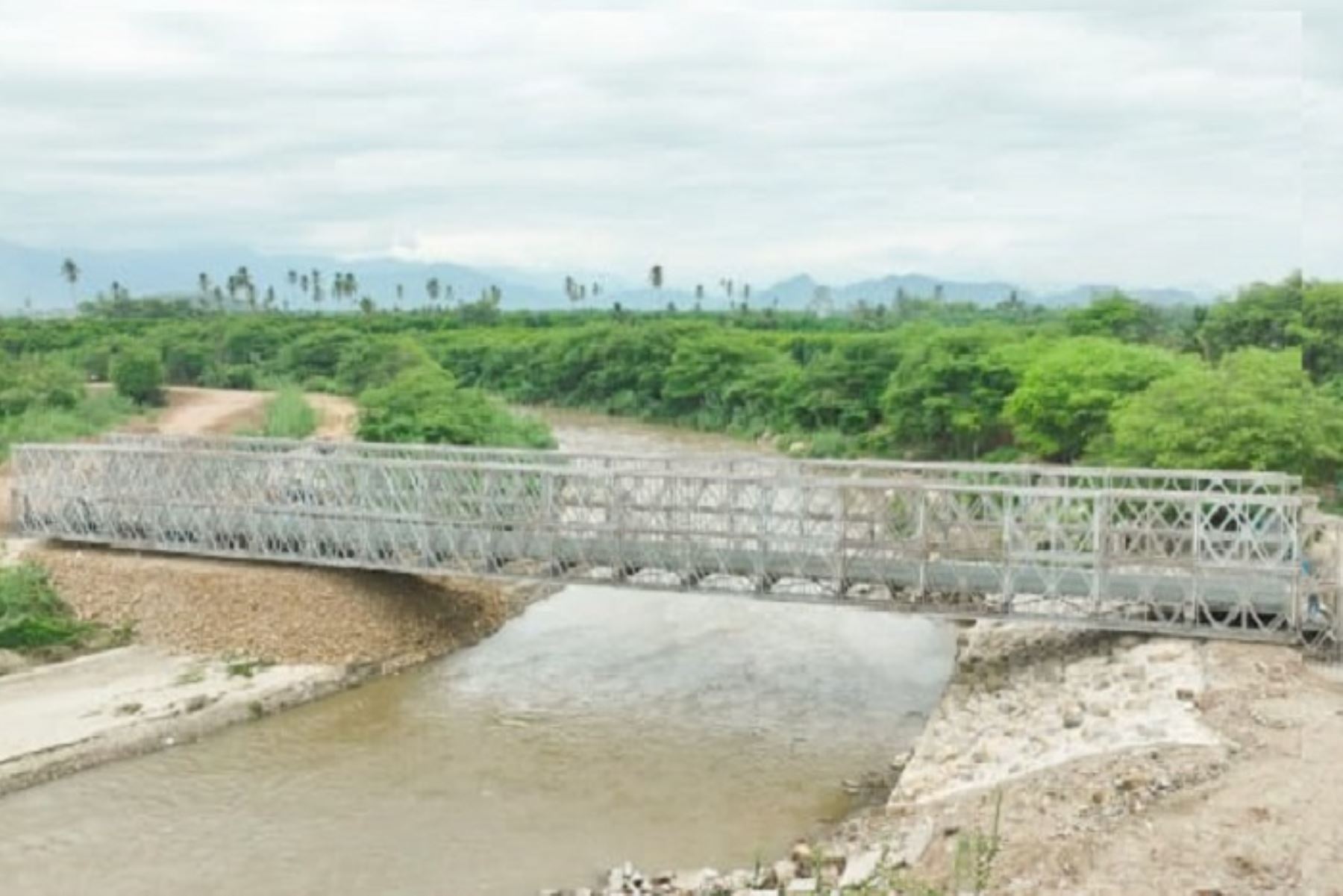 Piura: culminan instalación del puente Yapatera en Morropón