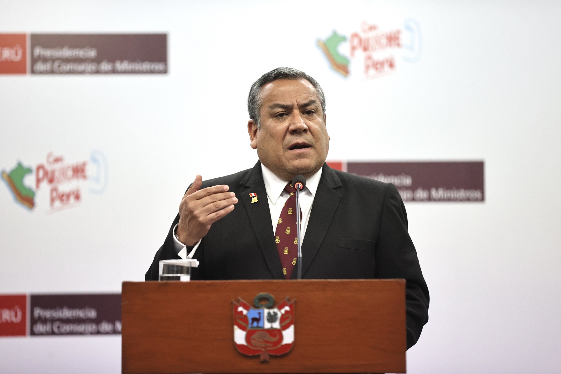 Voto de confianza: Premier Adrianzén se someterá ante el Congreso el miércoles